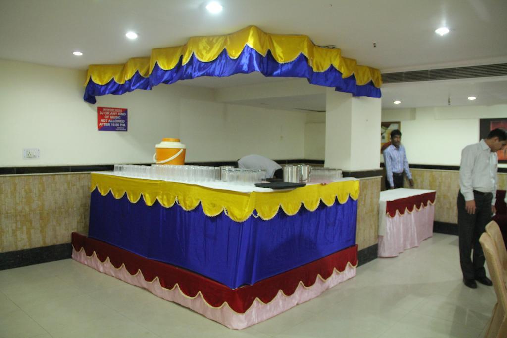 Hotel Abhay Palace Ghaziabad Εξωτερικό φωτογραφία